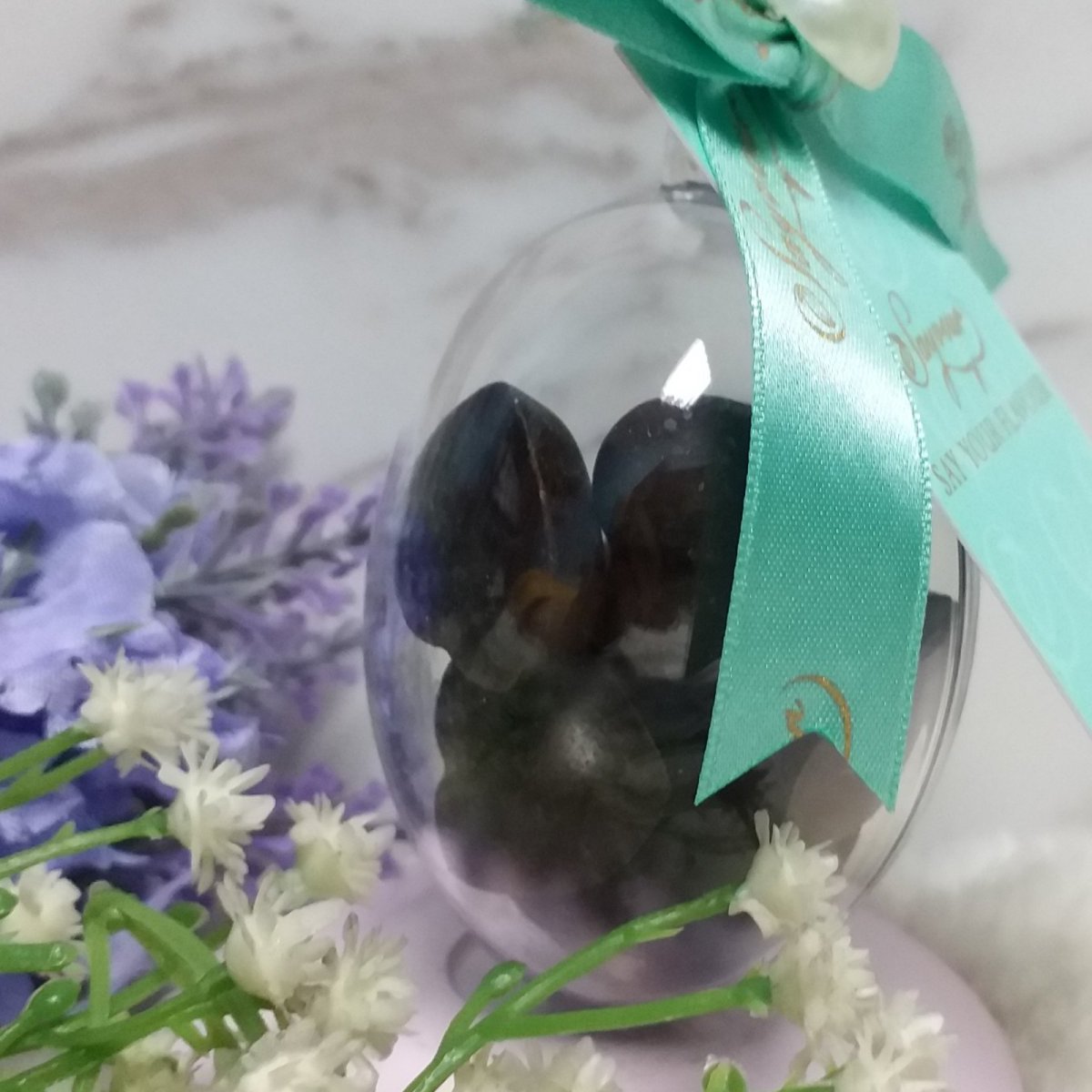 513